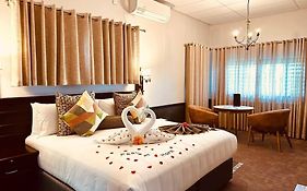 Maun Lodge